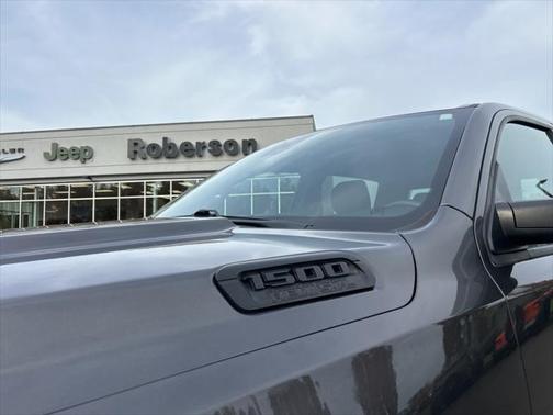 2020 RAM 1500 Big Horn Crew Cab 4x4 57' Box