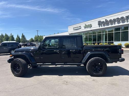 2020 Jeep Gladiator Sport