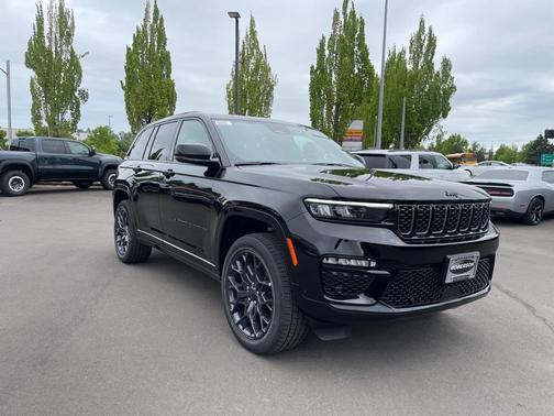 2025 Jeep Grand Cherokee Summit