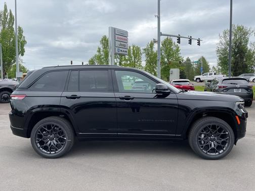 2025 Jeep Grand Cherokee Summit
