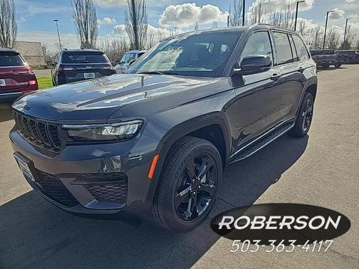 2025 Jeep Grand Cherokee Laredo
