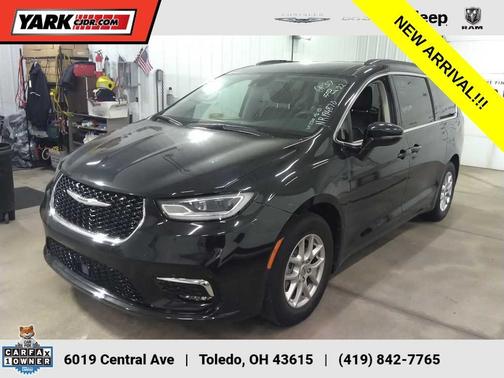 2022 Chrysler Pacifica Touring-L