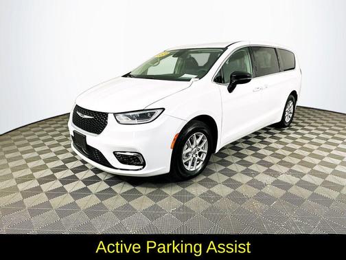 White 2024 Chrysler Pacifica Touring-L