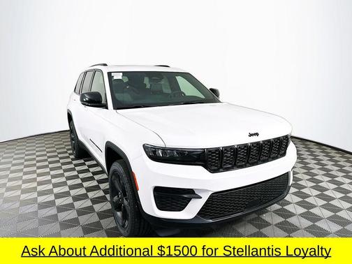 2025 Jeep Grand Cherokee Laredo