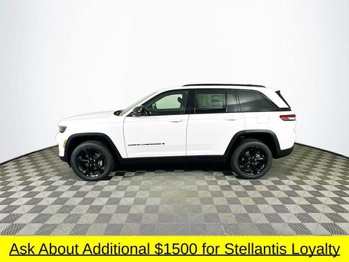 2025 Jeep Grand Cherokee Laredo