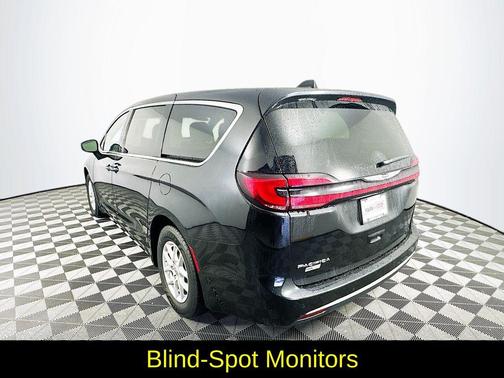 2023 Chrysler Pacifica Touring-L
