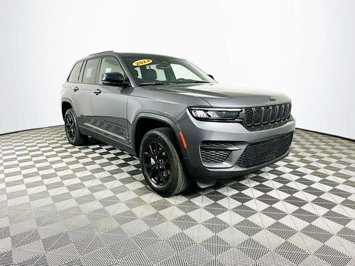 2024 Jeep Grand Cherokee Laredo