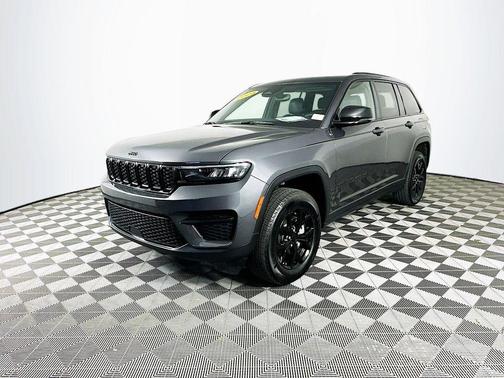 2024 Jeep Grand Cherokee Laredo