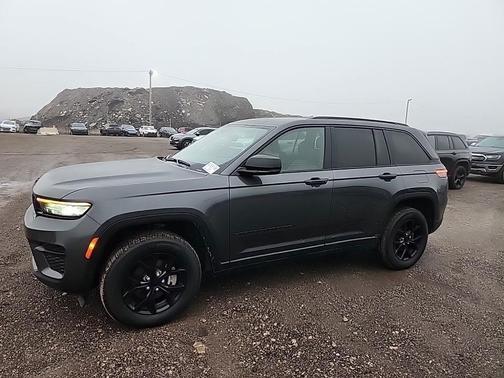 2024 Jeep Grand Cherokee Laredo