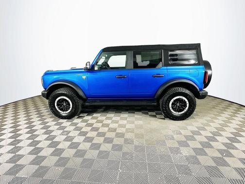 Blue 2022 Ford Bronco Badlands