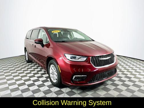 2023 Chrysler Pacifica Touring-L
