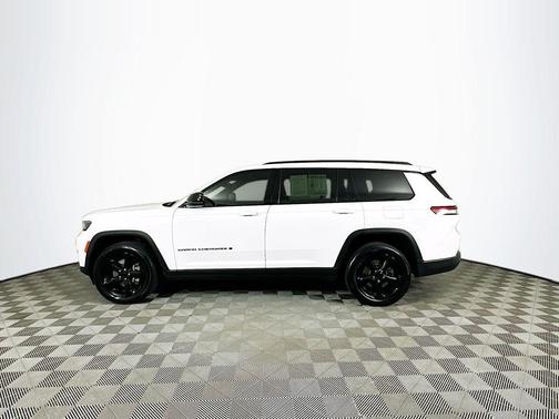 2021 Jeep Grand Cherokee L Laredo