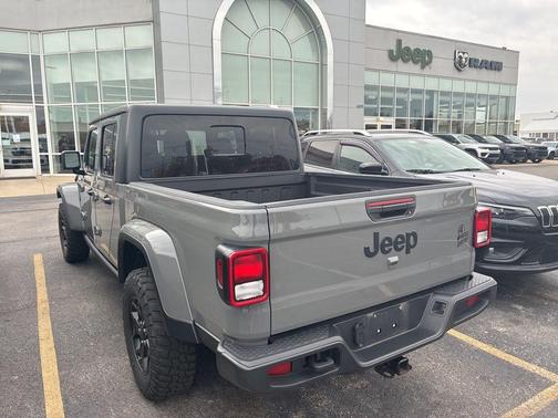 2021 Jeep Gladiator Sport