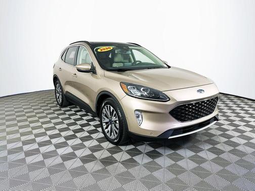 2020 Ford Escape Titanium