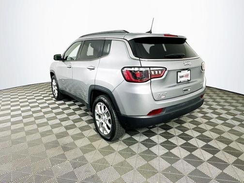 2024 Jeep Compass Latitude Lux