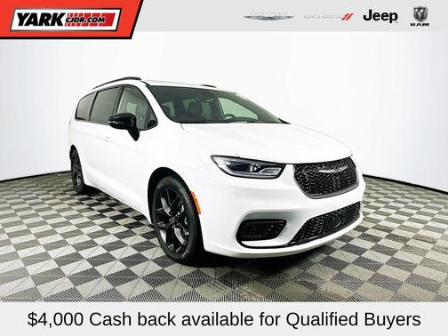 White 2026 Chrysler Pacifica Limited