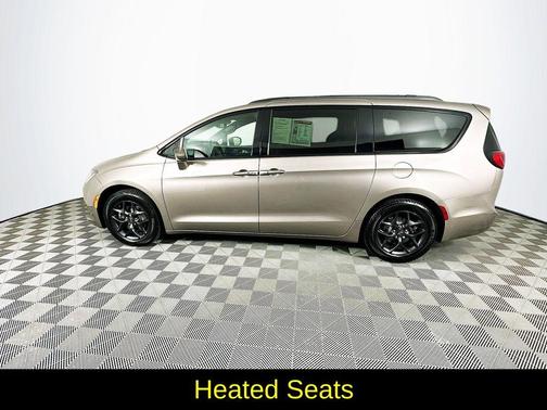 2018 Chrysler Pacifica Touring-L
