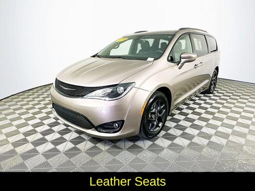 2018 Chrysler Pacifica Touring-L