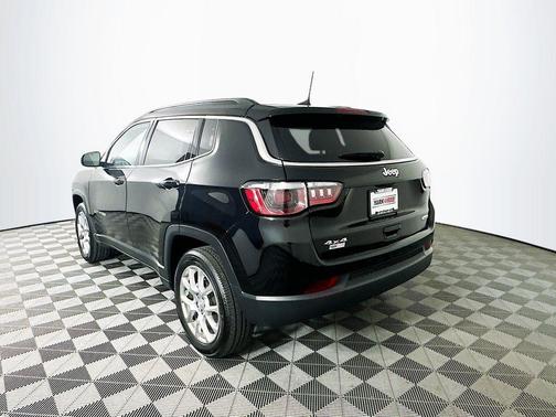 2023 Jeep Compass Latitude Lux