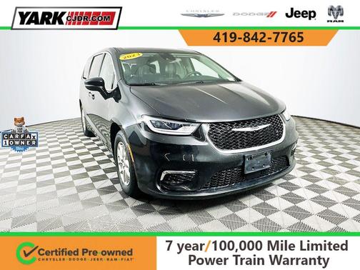 Black 2023 Chrysler Pacifica Touring-L