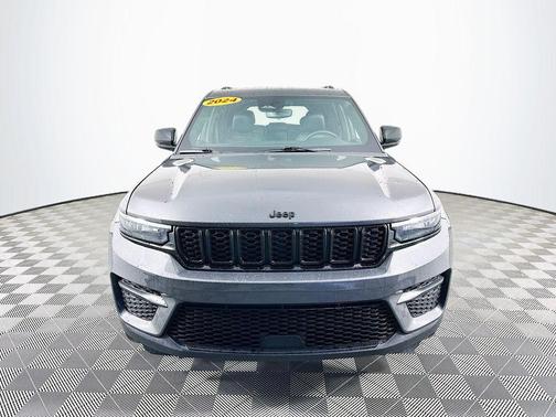 2024 Jeep Grand Cherokee Laredo