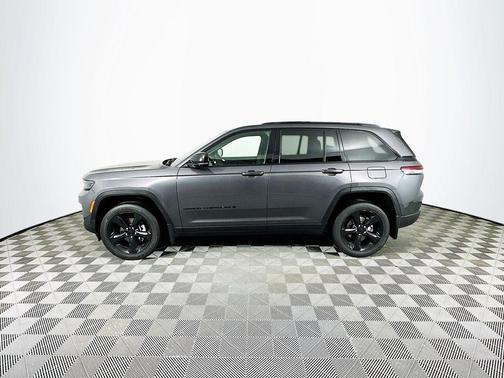 2024 Jeep Grand Cherokee Laredo