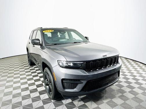 2024 Jeep Grand Cherokee Laredo