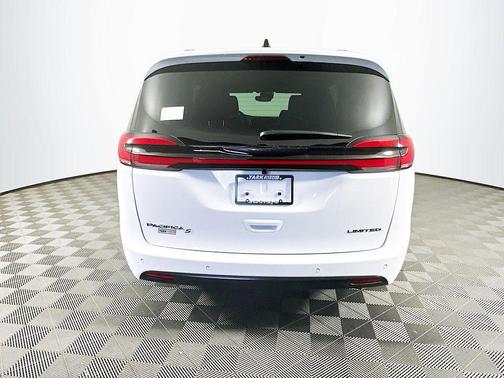2026 Chrysler Pacifica Limited