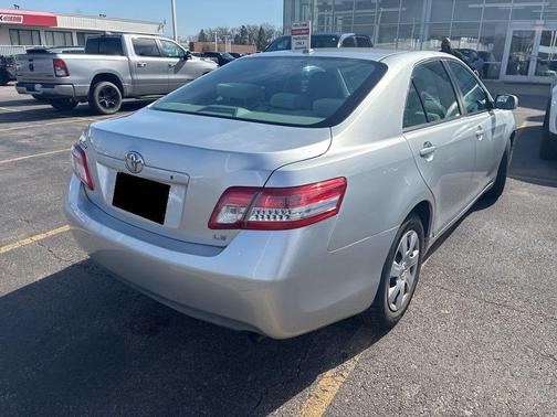 2010 Toyota Camry LE