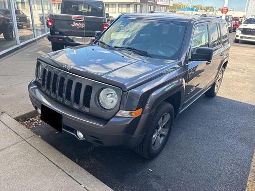 Gray 2016 Jeep Patriot Latitude