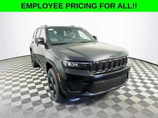 2025 Jeep Grand Cherokee Laredo
