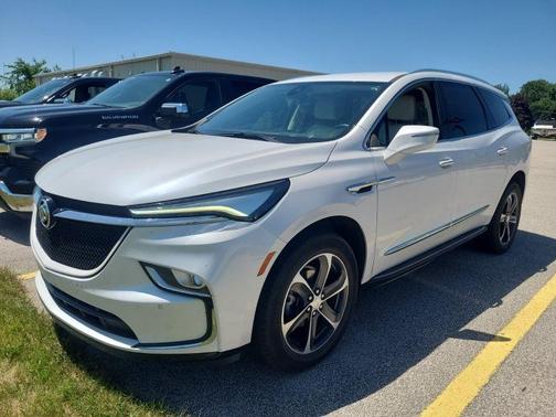 2022 Buick Enclave Essence
