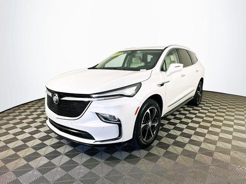 2022 Buick Enclave Essence