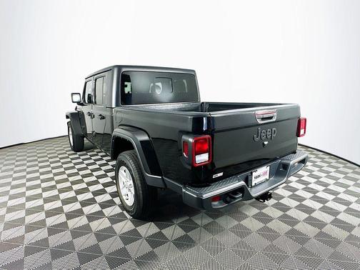 2022 Jeep Gladiator Sport