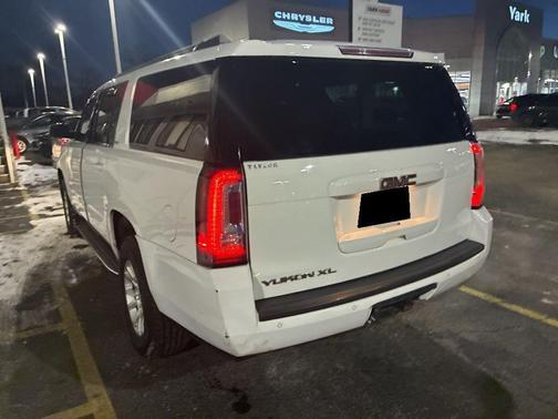 2017 GMC Yukon XL SLT