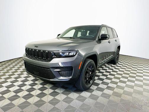 2024 Jeep Grand Cherokee Laredo
