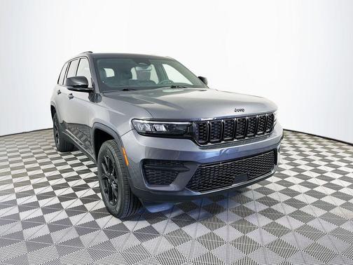 2024 Jeep Grand Cherokee Laredo