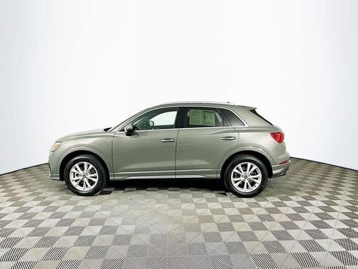 2023 Audi Q3 45 S line Premium