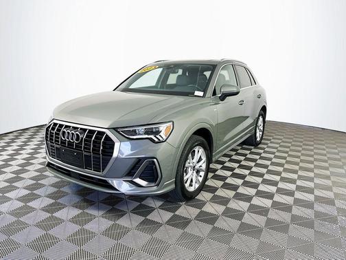 2023 Audi Q3 45 S line Premium