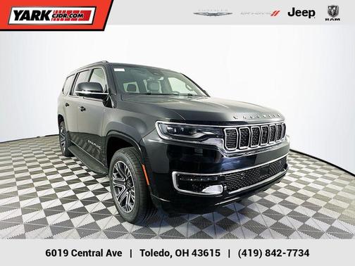 2025 Jeep Wagoneer Base