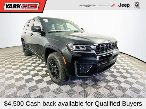 Black 2026 Jeep Grand Cherokee Laredo