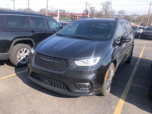 2021 Chrysler Pacifica Touring-L