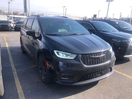 2021 Chrysler Pacifica Touring-L