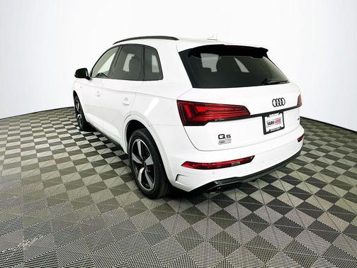 2023 Audi Q5 45 S line quattro Premium