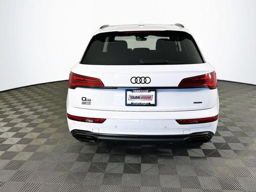 2023 Audi Q5 45 S line quattro Premium