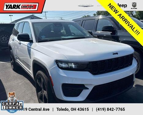 White 2024 Jeep Grand Cherokee Laredo