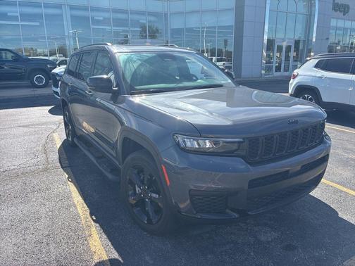 2023 Jeep Grand Cherokee L Laredo