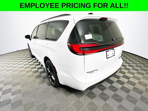 2026 Chrysler Pacifica Limited