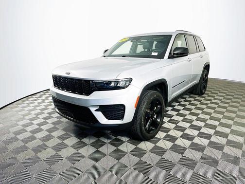 2023 Jeep Grand Cherokee Altitude