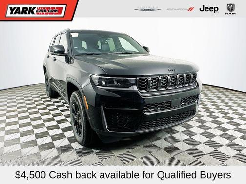 Black 2026 Jeep Grand Cherokee Laredo